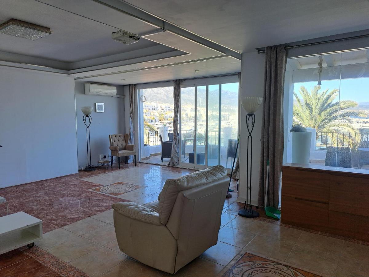 Private Suites In Huge Penthouse 1St Line Puerto Banus, Incredible Views, Jacuzzis Marbella Zewnętrze zdjęcie