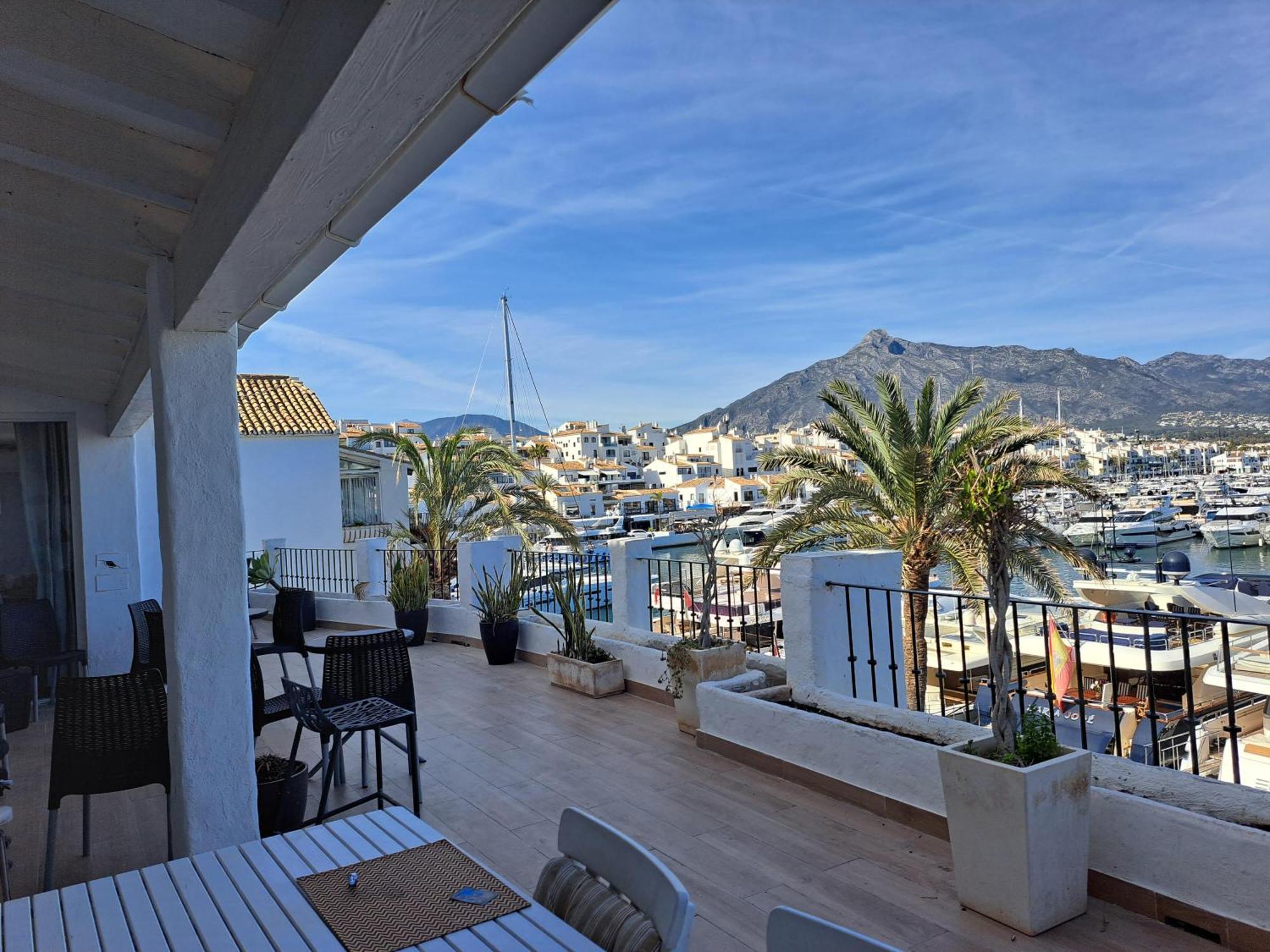 Private Suites In Huge Penthouse 1St Line Puerto Banus, Incredible Views, Jacuzzis Marbella Zewnętrze zdjęcie