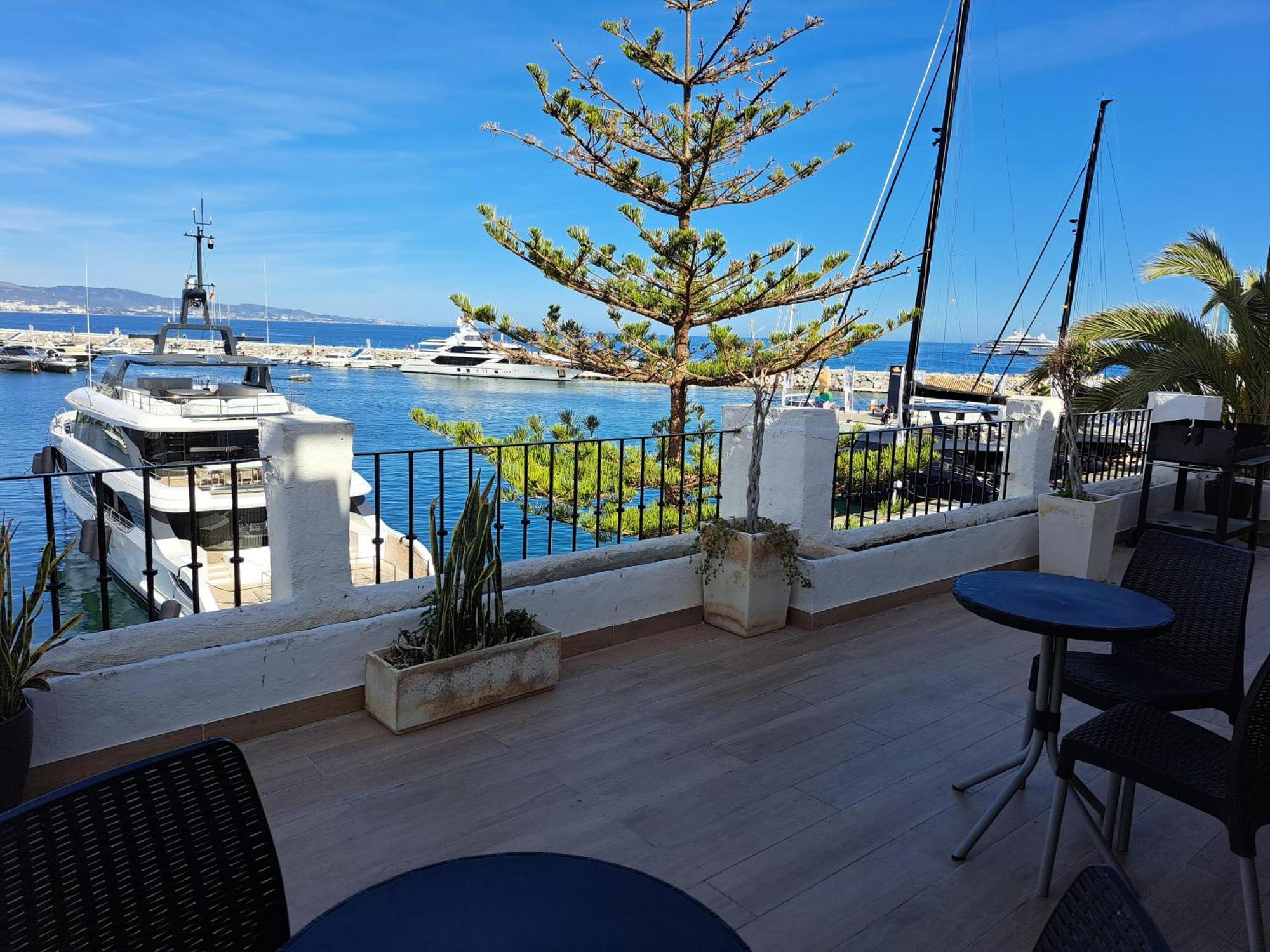 Private Suites In Huge Penthouse 1St Line Puerto Banus, Incredible Views, Jacuzzis Marbella Zewnętrze zdjęcie
